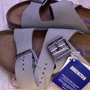 Birkenstocks light gray brand new! Tags still on!